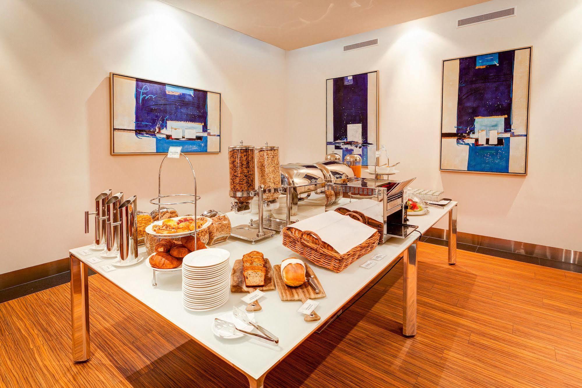 Mantra Charles Hotel Launceston Bagian luar foto